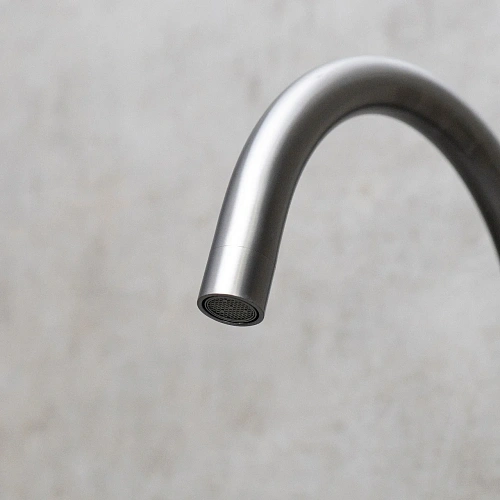 Смеситель для кухни Lemark Expert LM5079GMN с поворотным изливом, графит нано Смеситель для кухни Lemark Expert LM5079GMN с поворотным изливом, графит нано