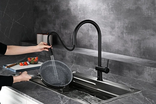 Смеситель для кухни AQUAme Cucina AQM9901MB с выдвижным изливом,черный матовый Смеситель для кухни AQUAme Cucina AQM9901MB с выдвижным изливом,черный матовый