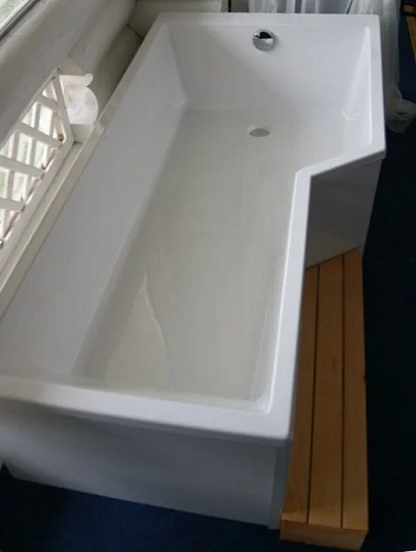 Акриловая ванна Jacob Delafon Bain-Douche Neo 150х80 E6D119R-00 правая Акриловая ванна Jacob Delafon Bain-Douche Neo 150х80 E6D119R-00 правая