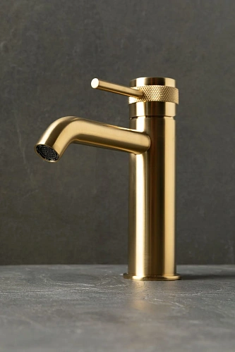 Смеситель для раковины Allen Brau Priority 5.31A01-GB золото Смеситель для раковины Allen Brau Priority 5.31A01-GB золото