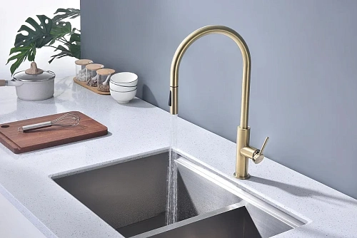Смеситель для кухни Paulmark SENSO светлое золото Se215180-LG Смеситель для кухни Paulmark SENSO светлое золото Se215180-LG