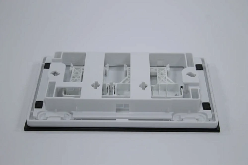 Клавиша смыва Ceruttispa CR01WH белая, глянцевая Клавиша смыва Ceruttispa CR01WH белая, глянцевая