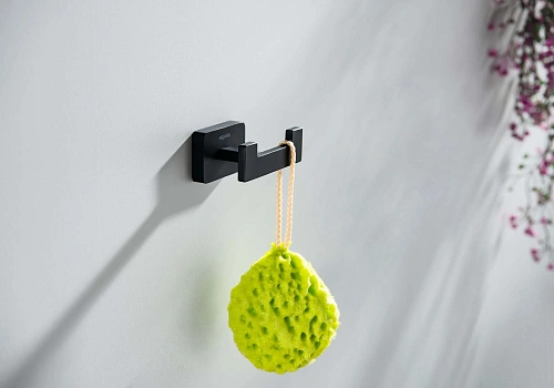 Крючок Aquatek ЛИБРА AQ4302MB черный матовый Крючок Aquatek ЛИБРА AQ4302MB черный матовый