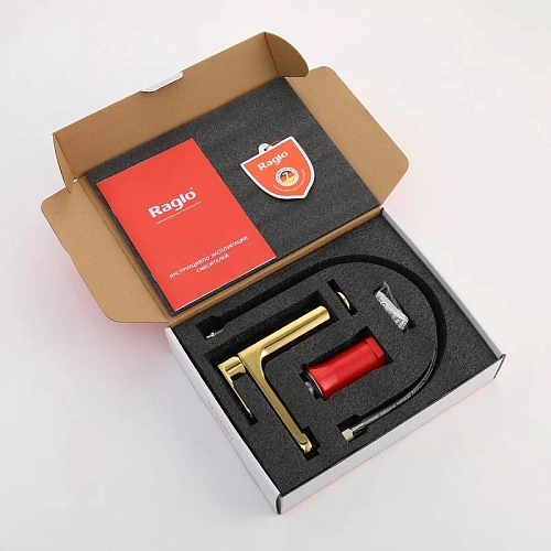 Смеситель для раковины Raglo R50.10.23, золото Смеситель для раковины Raglo R50.10.23, золото