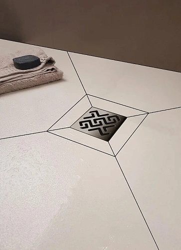 Душевой трап BERGES ZENTRUM Antik 100х100, матовый хром, выпуск D50 H65 боковой 090364 Душевой трап BERGES ZENTRUM Antik 100х100, матовый хром, выпуск D50 H65 боковой 090364