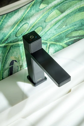 Смеситель для раковины Boheme QUAD 159-B ЧЕРНЫЙ Смеситель для раковины Boheme QUAD 159-B ЧЕРНЫЙ