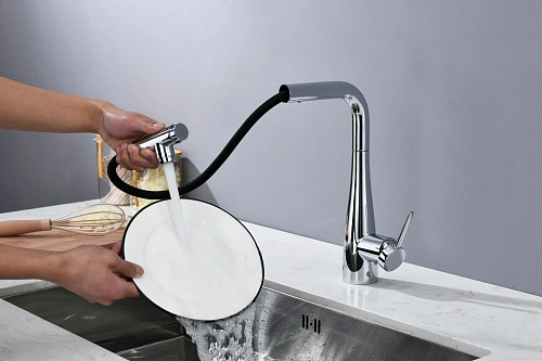 Смеситель для кухни AQUAme Cucina AQM9902CR с выдвижным изливом, хром Смеситель для кухни AQUAme Cucina AQM9902CR с выдвижным изливом, хром