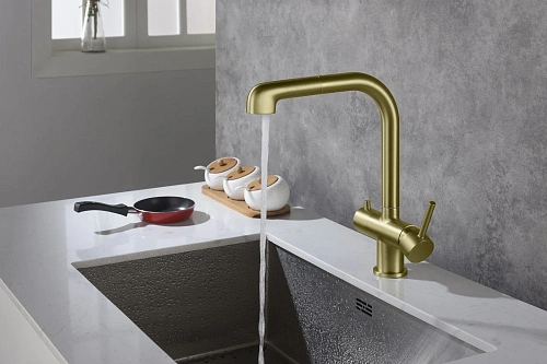 Смеситель для кухни Timo Saona 2346/17FL с подключением фильтра и выдвижной лейкой золото матовое Смеситель для кухни Timo Saona 2346/17FL с подключением фильтра и выдвижной лейкой золото матовое