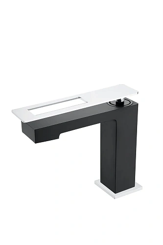 Смеситель для раковины Boheme BlackChrome 141-BCR Смеситель для раковины Boheme BlackChrome 141-BCR