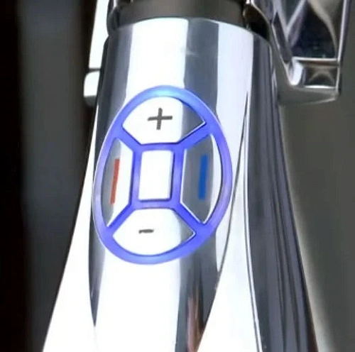 Смеситель для кухни Paini Hybrid HMPA557IK сталь PVD, сенсорный Смеситель для кухни Paini Hybrid HMPA557IK сталь PVD, сенсорный