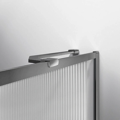 Шторка на ванну Vincea VSB-41700FLGM, 700x1400, вороненая сталь, стекло рифленое Шторка на ванну Vincea VSB-41700FLGM, 700x1400, вороненая сталь, стекло рифленое