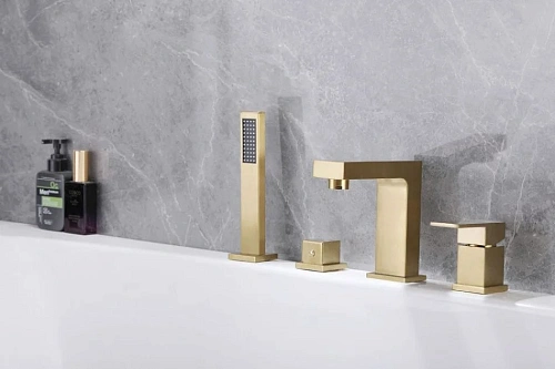 Смеситель на борт ванны ABBER Daheim AF8213G золото матовое Смеситель на борт ванны ABBER Daheim AF8213G золото матовое