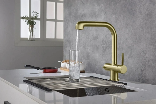 Смеситель для кухни Timo Saona 2346/17FL с подключением фильтра и выдвижной лейкой золото матовое Смеситель для кухни Timo Saona 2346/17FL с подключением фильтра и выдвижной лейкой золото матовое