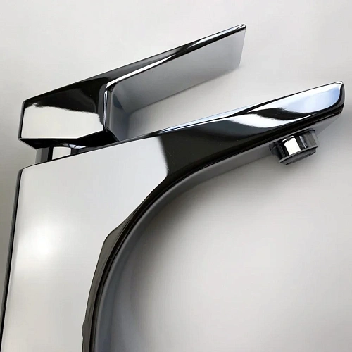 Смеситель для раковины Paini Torre 98CR205/574 с гигиеническим душем Смеситель для раковины Paini Torre 98CR205/574 с гигиеническим душем