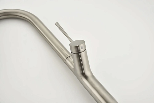 Смеситель для кухни AQUAme Cucina AQM9905BN с выдвижным изливом, с подключением к фильтру с питьевой водой, никель шлифованный Смеситель для кухни AQUAme Cucina AQM9905BN с выдвижным изливом, с подключением к фильтру с питьевой водой, никель шлифованный