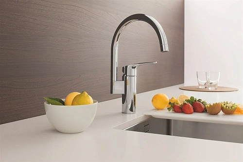 Смеситель для кухни GROHE Eurosmart (33202003) хром Смеситель для кухни GROHE Eurosmart (33202003) хром