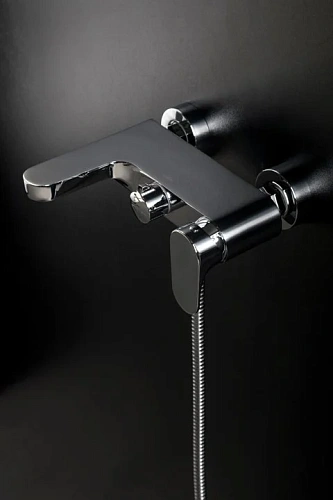 Смеситель для ванны Boheme SPECTRE Nickle Brush 453-NB Смеситель для ванны Boheme SPECTRE Nickle Brush 453-NB