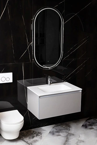 Зеркало Boheme 568-MG металлическая рама, подсветка, сенсор, антизапотевание, 60x110 Зеркало Boheme 568-MG металлическая рама, подсветка, сенсор, антизапотевание, 60x110