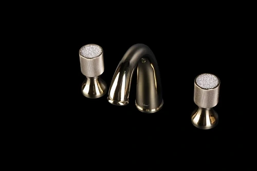 Смеситель для раковины Boheme ROYAL CRYSTAL BLACK 297-Royal/CRST-B на 3 отверстия, золото Смеситель для раковины Boheme ROYAL CRYSTAL BLACK 297-Royal/CRST-B на 3 отверстия, золото