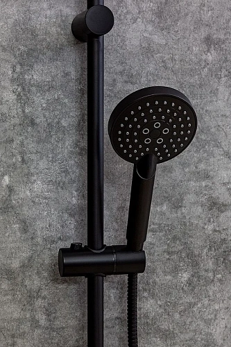 Душевая система Orange Aristo M19-932b с изливом, черный Душевая система Orange Aristo M19-932b с изливом, черный