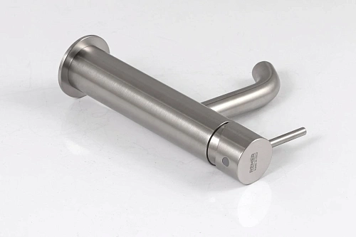 Смеситель для раковины Remer X Style X12XV, сталь Смеситель для раковины Remer X Style X12XV, сталь