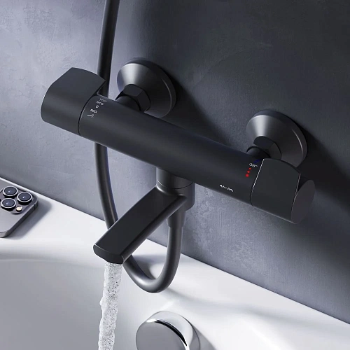 Смеситель для душа AM.PM X-Joy F85A50022 с термостатом, черный Смеситель для душа AM.PM X-Joy F85A50022 с термостатом, черный