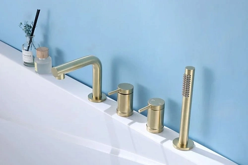 Смеситель на борт ванны ABBER Emotion AF8813G золото матовое Смеситель на борт ванны ABBER Emotion AF8813G золото матовое