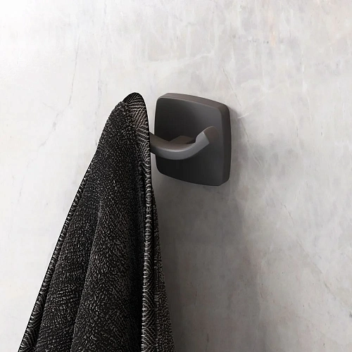 Душевой уголок AM.PM Gem 80x80 WK90EM с душевой системой и аксессуарами, профиль черный матовый, стекло прозрачное Душевой уголок AM.PM Gem 80x80 WK90EM с душевой системой и аксессуарами, профиль черный матовый, стекло прозрачное