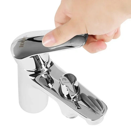 Смеситель на борт ванны Iddis Torr TORSB10i07 Смеситель на борт ванны Iddis Torr TORSB10i07