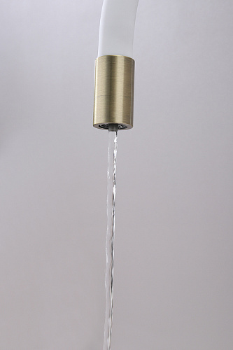 Смеситель для кухни Paulmark Salix бронза белый шланг Sa213419-BRw Смеситель для кухни Paulmark Salix бронза белый шланг Sa213419-BRw