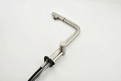 Смеситель для кухни AQUAme Cucina AQM9903BN с выдвижным изливом, с подключением к фильтру с питьевой водой, никель шлифованный Смеситель для кухни AQUAme Cucina AQM9903BN с выдвижным изливом, с подключением к фильтру с питьевой водой, никель шлифованный