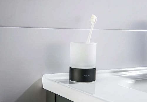 Стакан Aquatek ЛИРА AQ4428MB черный матовый Стакан Aquatek ЛИРА AQ4428MB черный матовый