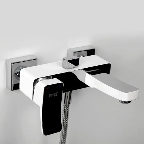 Смеситель для ванны WasserKRAFT Aller 1061WHITE белый/хром Смеситель для ванны WasserKRAFT Aller 1061WHITE белый/хром