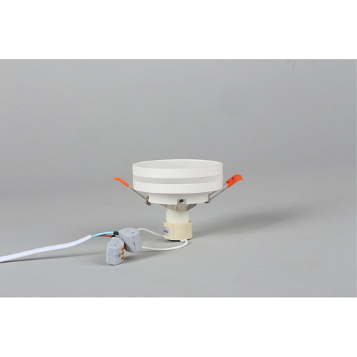 Светильник встраиваемый-накладной Omnilux Napoli OML-102709-01 Светильник встраиваемый-накладной Omnilux Napoli OML-102709-01