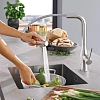 Смеситель для кухни GROHE Essence+ с высоким изливом и выдвижной лейкой, суперсталь (30270DC0) Смеситель для кухни GROHE Essence+ с высоким изливом и выдвижной лейкой, суперсталь (30270DC0)