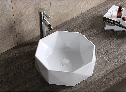 Раковина Ceruttispa CR0057 420х420х130 накладная, белая, многогранная Раковина Ceruttispa CR0057 420х420х130 накладная, белая, многогранная