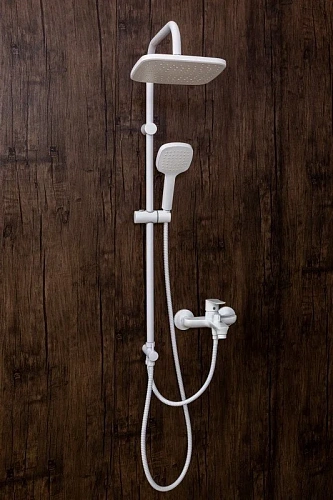 Душевая система Orange Aristo M19-944w с изливом, белый Душевая система Orange Aristo M19-944w с изливом, белый