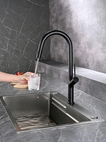 Смеситель для кухни AQUAme Cucina AQM9905MB с выдвижным изливом, с подключением к фильтру с питьевой водой, черный матовый Смеситель для кухни AQUAme Cucina AQM9905MB с выдвижным изливом, с подключением к фильтру с питьевой водой, черный матовый