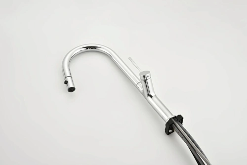 Смеситель для кухни AQUAme Cucina AQM9905CR с выдвижным изливом, с подключением к фильтру с питьевой водой, хром Смеситель для кухни AQUAme Cucina AQM9905CR с выдвижным изливом, с подключением к фильтру с питьевой водой, хром