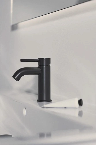 Смеситель для раковины Ideal Standard CERALINE BC268XG Смеситель для раковины Ideal Standard CERALINE BC268XG