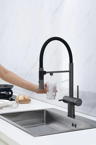 Смеситель для кухни Paulmark Gravity вороненая сталь Gr213888-GM Смеситель для кухни Paulmark Gravity вороненая сталь Gr213888-GM