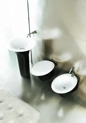 Унитаз подвесной HATRIA SCULTURE EVENTO YXN9B4 Унитаз подвесной HATRIA SCULTURE EVENTO YXN9B4