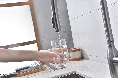 Смеситель для кухни Paulmark Universal вороненая сталь Un213880-GM Смеситель для кухни Paulmark Universal вороненая сталь Un213880-GM