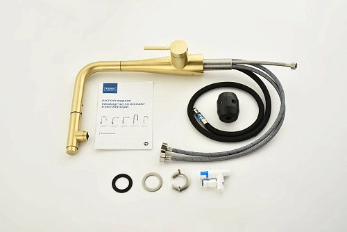 Смеситель для кухни AQUAme Cucina AQM9902BG с выдвижным изливом, золото шлифованное Смеситель для кухни AQUAme Cucina AQM9902BG с выдвижным изливом, золото шлифованное