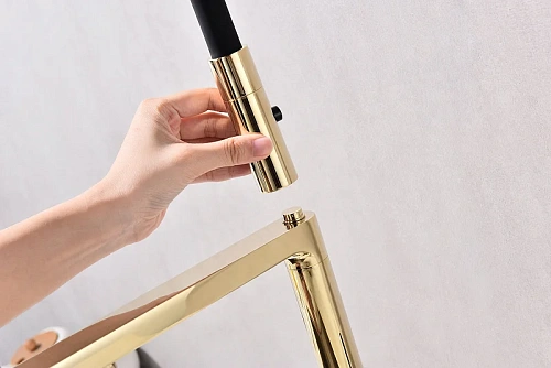 Смеситель для кухни Paulmark Tornado золото To213402-G Смеситель для кухни Paulmark Tornado золото To213402-G