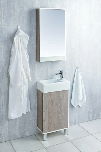 Зеркальный шкаф Aquaton Эмма белый, дуб наварра 1A221802EAD80 Зеркальный шкаф Aquaton Эмма белый, дуб наварра 1A221802EAD80