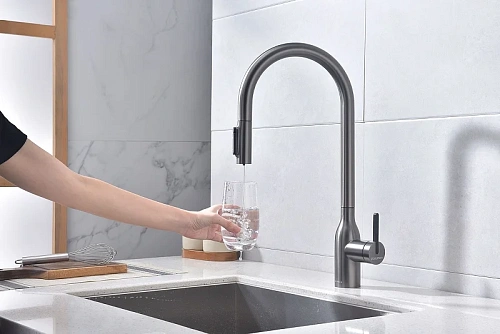 Смеситель для кухни Paulmark Universal вороненая сталь Un213880-GM Смеситель для кухни Paulmark Universal вороненая сталь Un213880-GM