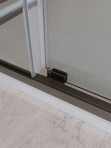 Душевая дверь CEZARES LUX-B-FS-11-110-C-GM 110 см, профиль оружейная сталь, стекло прозрачное Душевая дверь CEZARES LUX-B-FS-11-110-C-GM 110 см, профиль оружейная сталь, стекло прозрачное