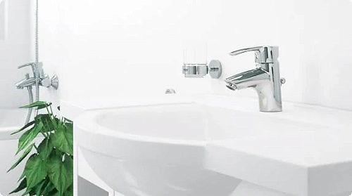 Смеситель для раковины GROHE Eurostyle с донным клапаном, хром (33552001) Смеситель для раковины GROHE Eurostyle с донным клапаном, хром (33552001)