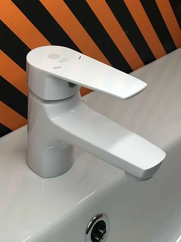 Комплект смесителей Orange Loop M26-311w белый Комплект смесителей Orange Loop M26-311w белый